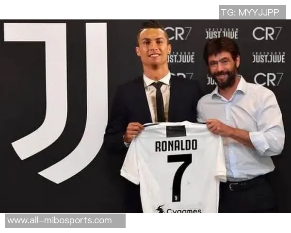 皇马与尤文高层会晤礼物传情展现友好合作意愿